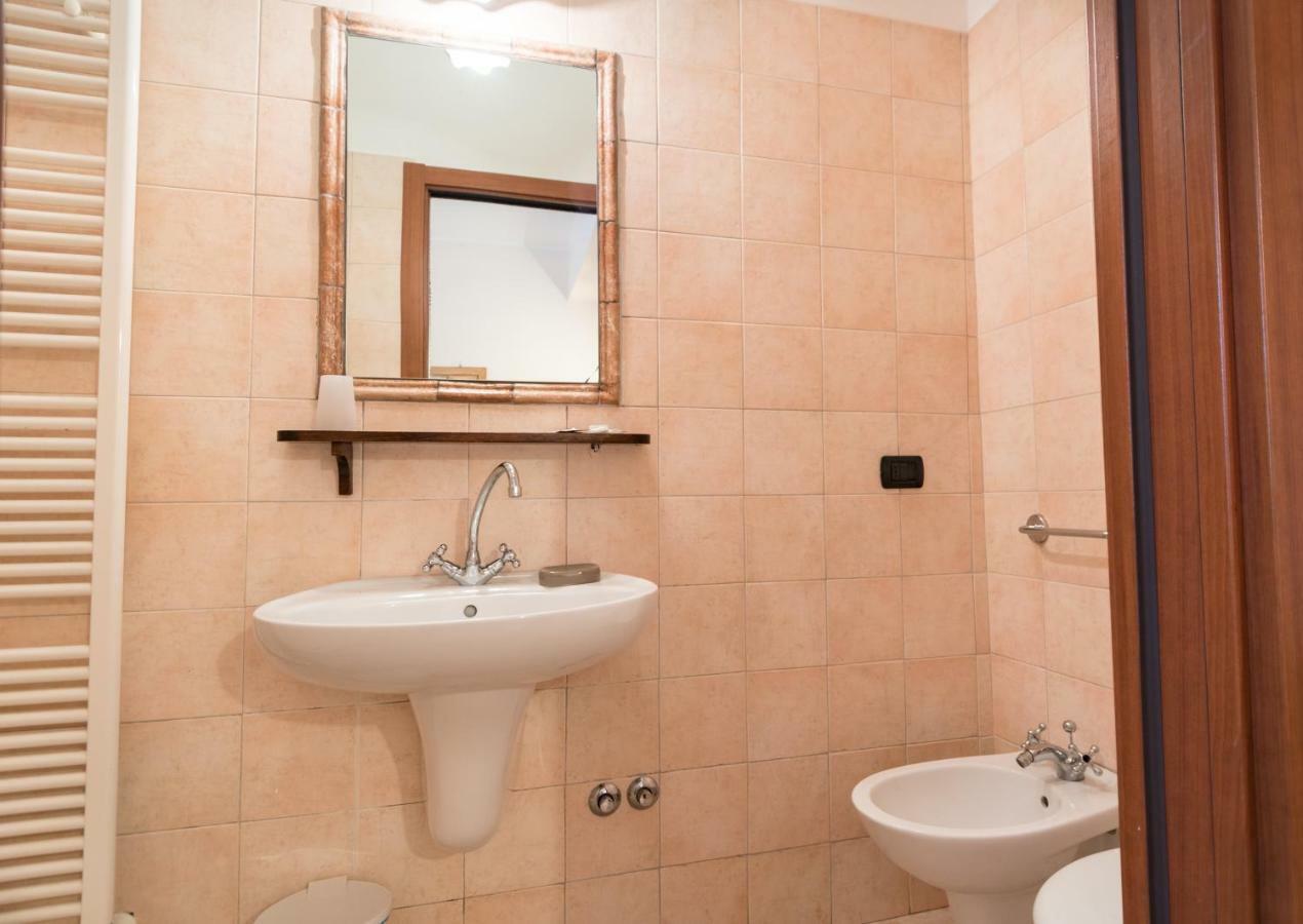 Bed & Breakfast Al Pian D'Ассізі Екстер'єр фото